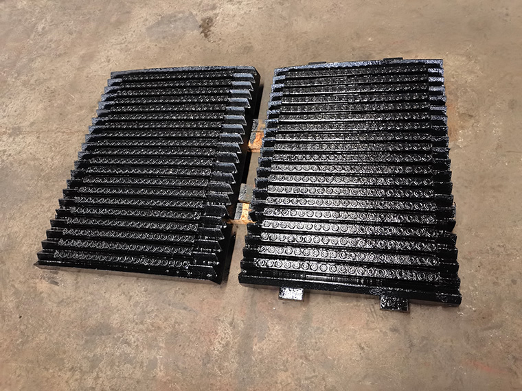 雙金屬耐磨鋼板:解決磨損難題,提升設(shè)備壽命(圖1) 4.jpg