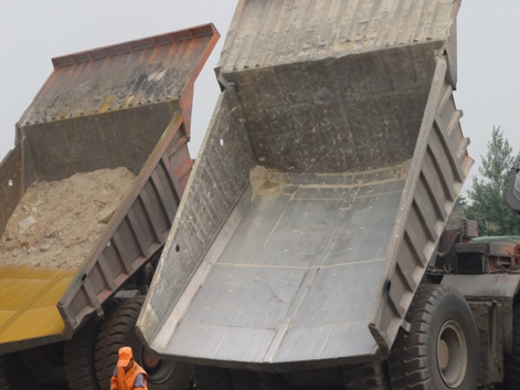 耐磨鋼板在卡車上的應用，堆焊耐磨板的應用優勢(圖1)