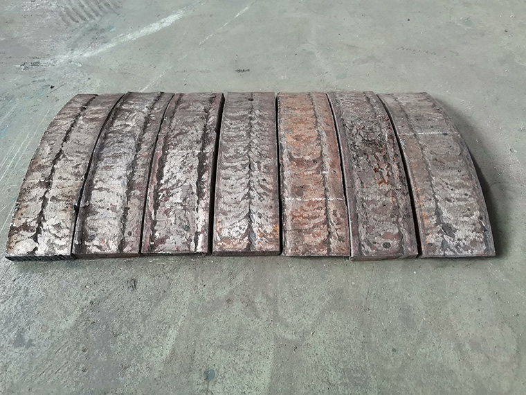 如何購買到高品質(zhì)的雙金屬復(fù)合耐磨鋼板？(圖1)