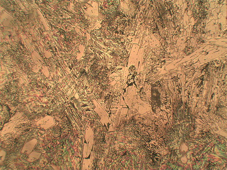 耐磨焊絲金相組織圖(圖2)